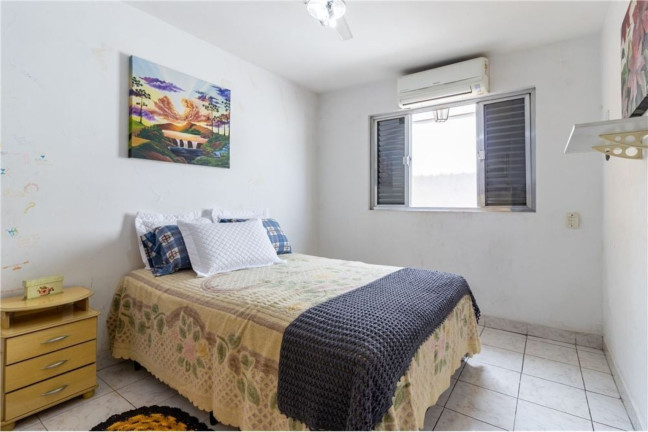 Imagem Casa com 4 Quartos à Venda,  em Jardim Guanca - São Paulo