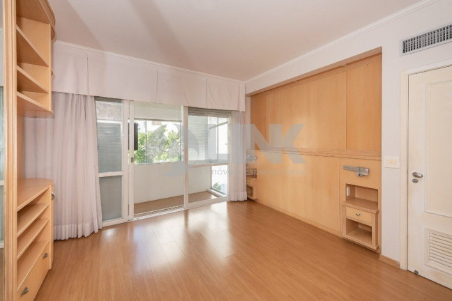 Imagem Apartamento com 4 Quartos à Venda, 283 m² em Moinhos De Vento - Porto Alegre Imagem Apartamento com 4 Quartos à Venda, 283 m² em Moinhos De Vento - Porto Alegre