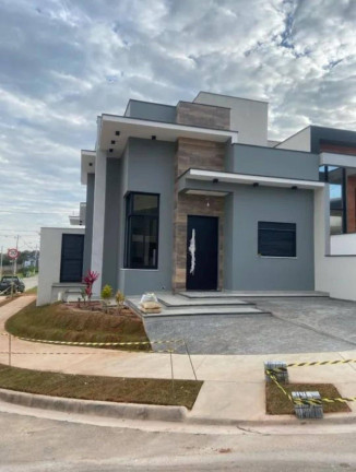 Casa com 3 Quartos à Venda,  em Horto Florestal - Sorocaba