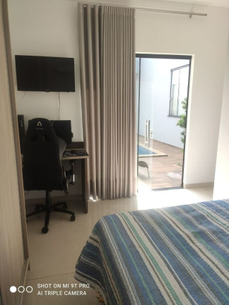 Imagem Casa com 3 Quartos à Venda, 202 m² em Jardim Oriental - Maringa