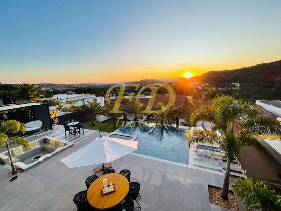 Casa com 4 Quartos à Venda, 897 m² em Atibaia