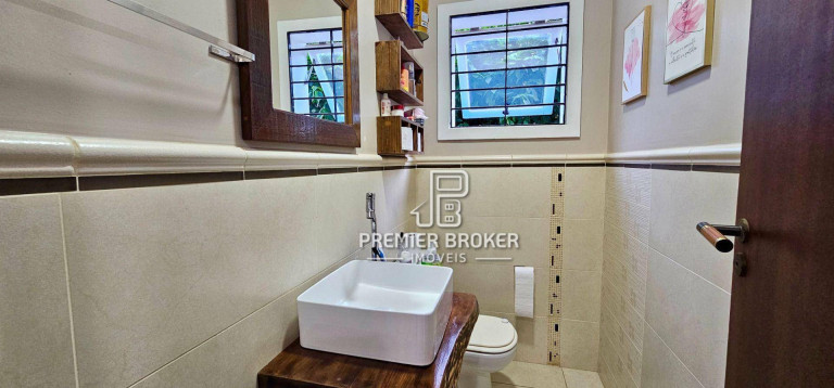 Imagem Casa com 5 Quartos à Venda, 160 m² em Albuquerque - Teresópolis Imagem Casa com 5 Quartos à Venda, 160 m² em Albuquerque - Teresópolis