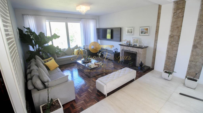 Imagem Casa com 3 Quartos à Venda, 1.300 m² em Comary - Teresópolis Imagem Casa com 3 Quartos à Venda, 1.300 m² em Comary - Teresópolis