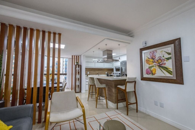 Imagem Apartamento com 3 Quartos à Venda, 114 m² em Centro - Florianópolis Imagem Apartamento com 3 Quartos à Venda, 114 m² em Centro - Florianópolis