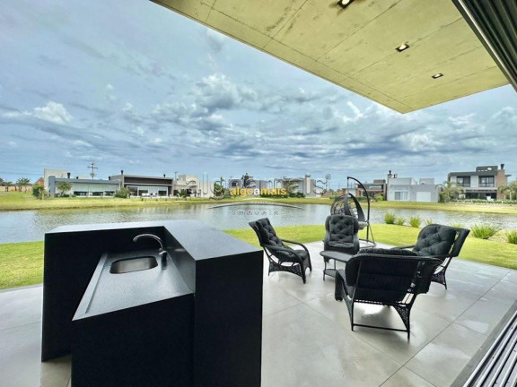 Casa com 4 Quartos à Venda, 238 m² em Condominio Riviera Xangri-la - Xangri-lá