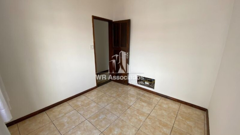 Imagem Casa com 4 Quartos à Venda, 480 m²