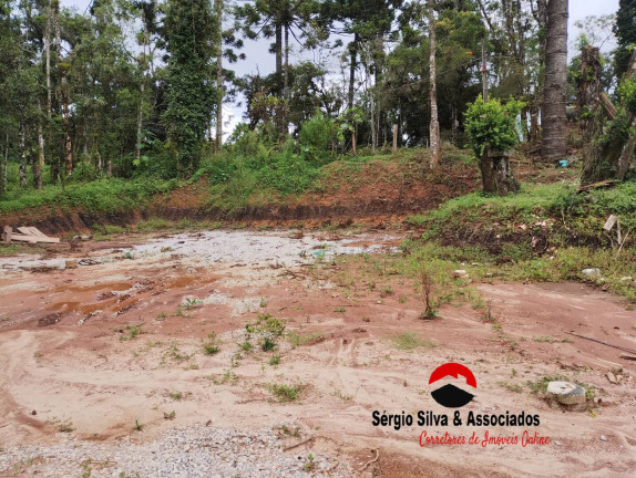 Terreno à Venda, 600 m² em Campos Do Jordão