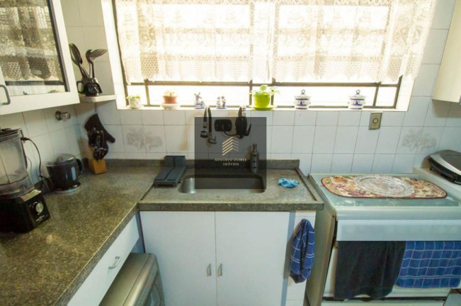 Imagem Casa com 3 Quartos à Venda, 209 m² em Vila Moinho Velho - São Paulo