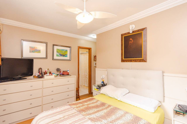 Imagem Apartamento com 3 Quartos à Venda, 94 m² em Petrópolis - Porto Alegre Imagem Apartamento com 3 Quartos à Venda, 94 m² em Petrópolis - Porto Alegre