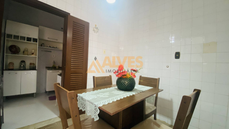 Imagem Casa com 4 Quartos à Venda, 200 m² em Capuchinhos - Feira De Santana