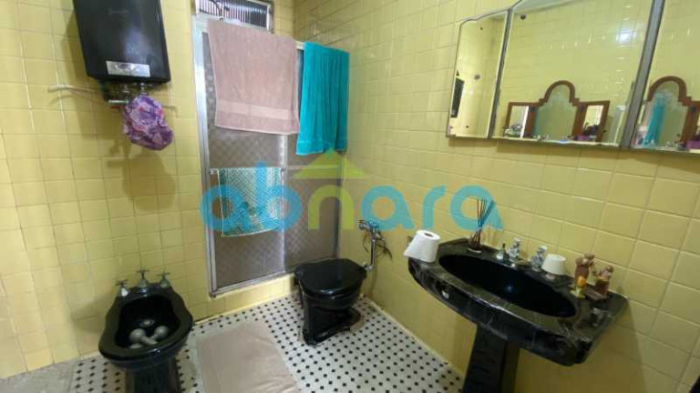 Imagem Apartamento com 3 Quartos à Venda, 133 m² em Copacabana - Rio De Janeiro Imagem Apartamento com 3 Quartos à Venda, 133 m² em Copacabana - Rio De Janeiro