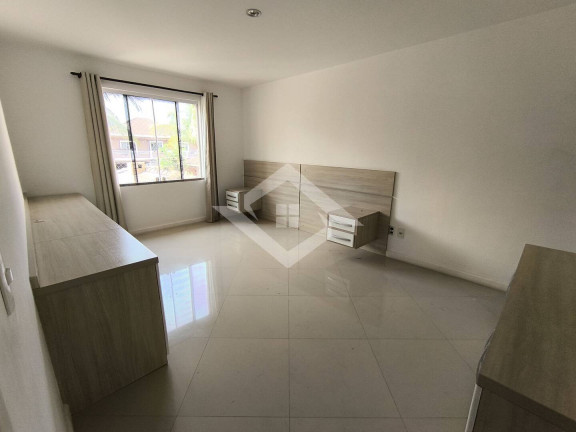 Imagem Casa com 4 Quartos à Venda, 330 m² em Vargem Pequena - Rio De Janeiro