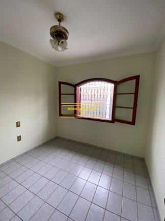 Imagem Casa com 5 Quartos à Venda, 198 m²