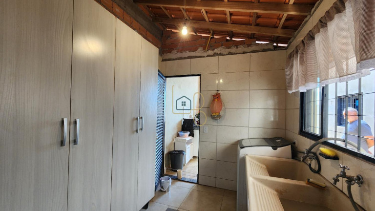 Imagem Casa com 3 Quartos à Venda, 152 m² em Jacutinga - Londrina
