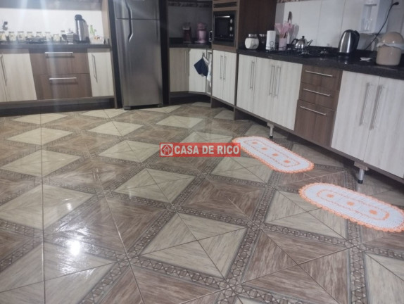 Imagem Casa com 1 Quarto à Venda, 60 m² em Alto Boqueirão - Curitiba Imagem Casa com 1 Quarto à Venda, 60 m² em Alto Boqueirão - Curitiba