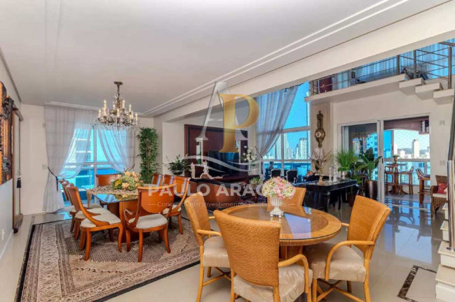 Imagem Apartamento com 3 Quartos à Venda, 252 m² em Centro - Balneário Camboriú Imagem Apartamento com 3 Quartos à Venda, 252 m² em Centro - Balneário Camboriú