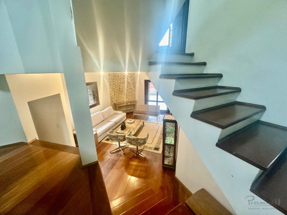 Imagem Casa com 4 Quartos à Venda, em Morro Da Cruz - Florianópolis Imagem Casa com 4 Quartos à Venda, em Morro Da Cruz - Florianópolis