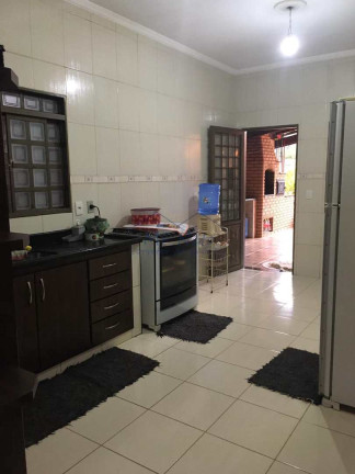 Imagem Casa com 3 Quartos à Venda, 205 m² em Vila Santa Fé - Pirassununga Imagem Casa com 3 Quartos à Venda, 205 m² em Vila Santa Fé - Pirassununga