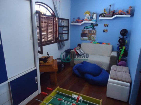 Imagem Casa com 4 Quartos à Venda, 181 m² em São Francisco - Niterói Imagem Casa com 4 Quartos à Venda, 181 m² em São Francisco - Niterói