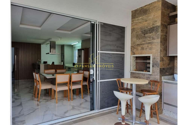 Imagem Casa com 3 Quartos à Venda, 199 m² em São João Do Rio Vermelho - Florianópolis Imagem Casa com 3 Quartos à Venda, 199 m² em São João Do Rio Vermelho - Florianópolis