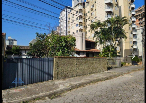 Imagem Terreno à Venda, 870 m² em Trindade - Florianópolis Imagem Terreno à Venda, 870 m² em Trindade - Florianópolis