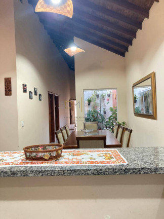 Imagem Casa com 2 Quartos à Venda, 250 m² em Jardim Itamarati - Botucatu
