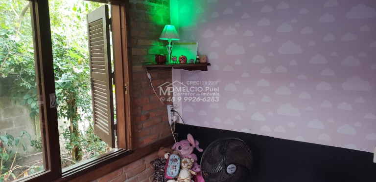 Imagem Imóvel com 5 Quartos à Venda,  em São João Do Rio Vermelho - Florianópolis