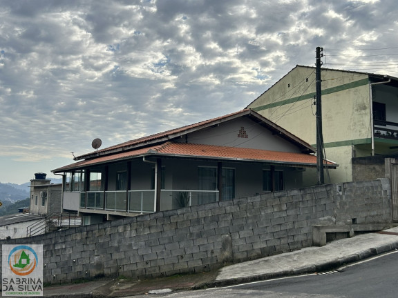 Imagem Casa com 3 Quartos à Venda, 196 m² em Escola Agrícola - Blumenau Imagem Casa com 3 Quartos à Venda, 196 m² em Escola Agrícola - Blumenau