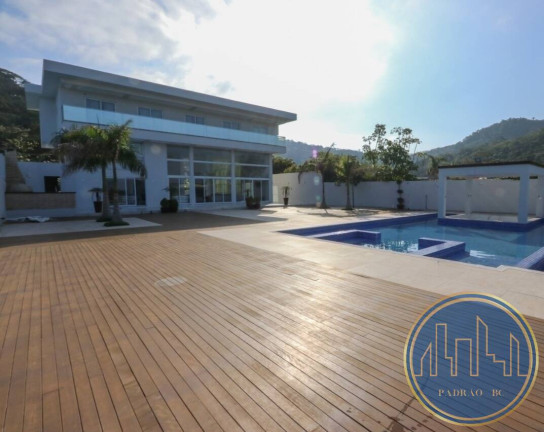 Imagem Casa com 6 Quartos para Temporada, 530 m² em Estaleiro - Balneário Camboriú Imagem Casa com 6 Quartos para Temporada, 530 m² em Estaleiro - Balneário Camboriú