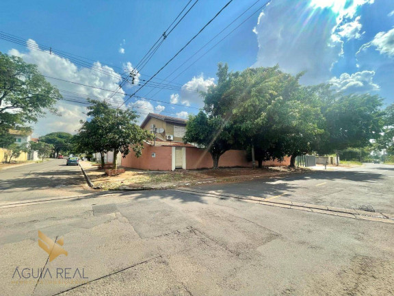 Sobrado com 4 Quartos à Venda, 204 m² em Chácara Cachoeira - Campo Grande