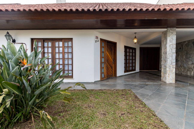Imagem Casa com 5 Quartos à Venda, 298 m² em Santa Cândida - Curitiba Imagem Casa com 5 Quartos à Venda, 298 m² em Santa Cândida - Curitiba