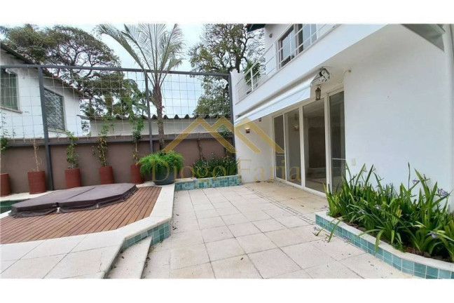 Imagem Casa com 3 Quartos para Alugar, 450 m² em Vila Nova Conceição - São Paulo Imagem Casa com 3 Quartos para Alugar, 450 m² em Vila Nova Conceição - São Paulo