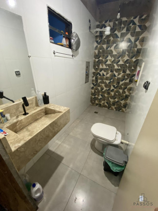 Imagem Casa com 2 Quartos à Venda, 128 m²