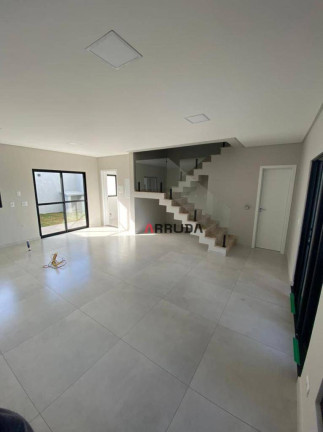 Imagem Sobrado com 3 Quartos à Venda, 130 m² em Universitário - Cascavel