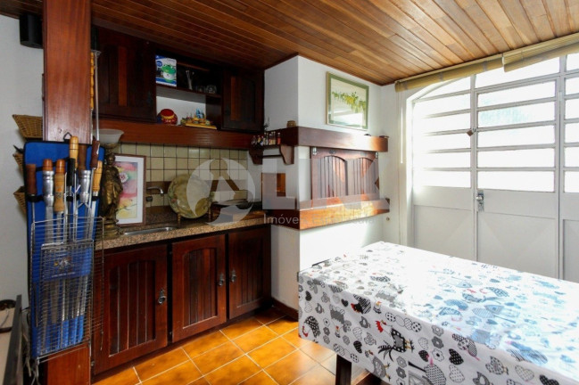 Imagem Casa com 3 Quartos à Venda, 300 m² em Chácara Das Pedras - Porto Alegre Imagem Casa com 3 Quartos à Venda, 300 m² em Chácara Das Pedras - Porto Alegre