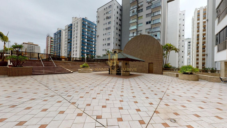 Imagem Apartamento com 3 Quartos à Venda, 126 m² em Centro - Balneário Camboriú Imagem Apartamento com 3 Quartos à Venda, 126 m² em Centro - Balneário Camboriú