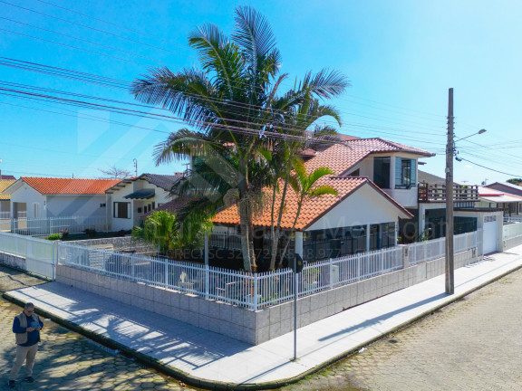 Imagem Casa com 6 Quartos à Venda, 307 m² em Zona Sul - Balneário Rincão