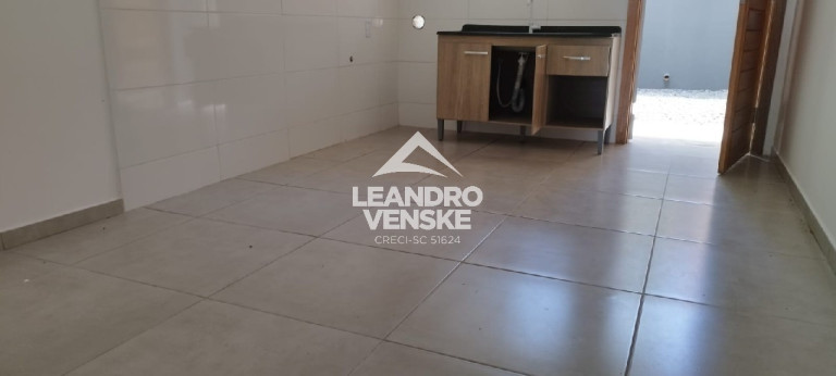 Imagem Sobrado com 2 Quartos à Venda,  em Parque Guarani - Joinville