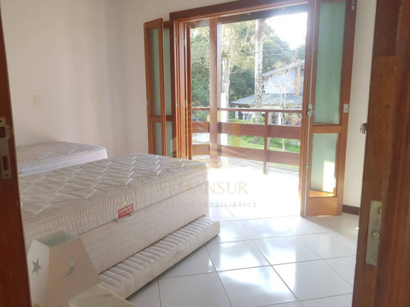 Imagem Casa com 3 Quartos para Temporada, 390 m² em Vista Linda - Bertioga Imagem Casa com 3 Quartos para Temporada, 390 m² em Vista Linda - Bertioga