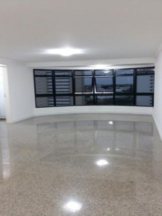 Imagem Imóvel com 3 Quartos à Venda, 200 m² em Guararapes - Fortaleza