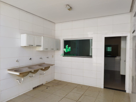 Imagem Casa com 4 Quartos para Alugar, 1 m² em Vila Guilhermina - Montes Claros Imagem Casa com 4 Quartos para Alugar, 1 m² em Vila Guilhermina - Montes Claros