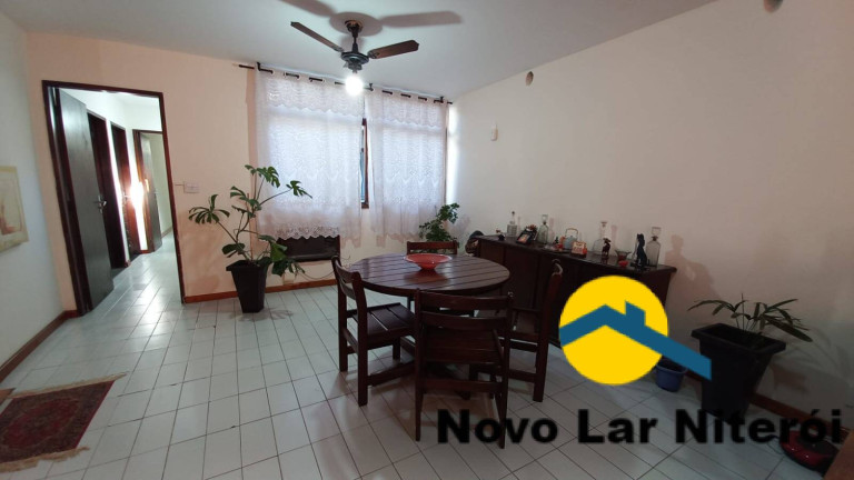 Imagem Casa com 4 Quartos à Venda, 240 m² em Centro - Niterói Imagem Casa com 4 Quartos à Venda, 240 m² em Centro - Niterói