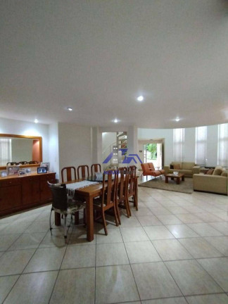 Imagem Casa com 3 Quartos à Venda, 249 m² em Aeroporto - Araçatuba