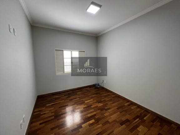Imagem Casa com 3 Quartos à Venda, 158 m² em Centro - Botucatu Imagem Casa com 3 Quartos à Venda, 158 m² em Centro - Botucatu