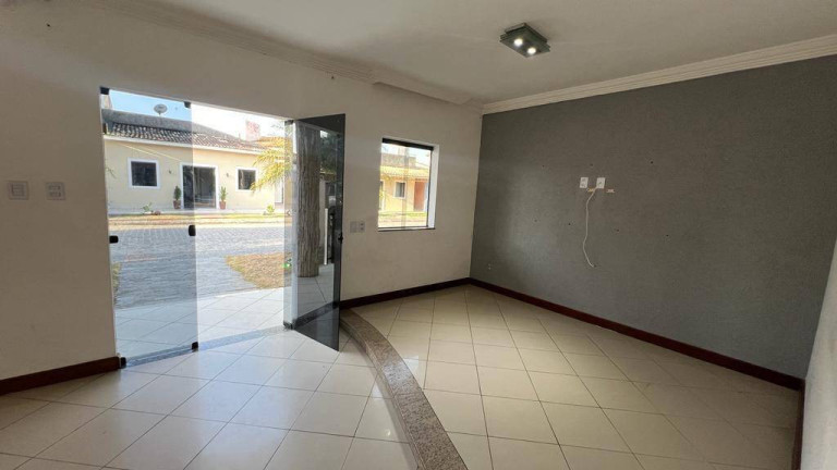 Imagem Casa com 3 Quartos à Venda, 220 m² em Cidade Nova - Feira De Santana Imagem Casa com 3 Quartos à Venda, 220 m² em Cidade Nova - Feira De Santana