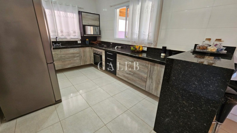 Imagem Casa com 3 Quartos à Venda, 245 m² em Jardim Estância Brasil - Atibaia Imagem Casa com 3 Quartos à Venda, 245 m² em Jardim Estância Brasil - Atibaia