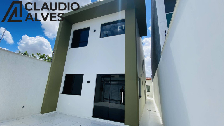 Casa com 3 Quartos à Venda, 130 m² em Cidade Nova - Feira De Santana