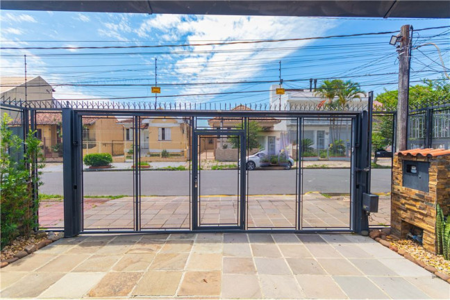 Imagem Casa com 3 Quartos à Venda, 220 m² em Partenon - Porto Alegre