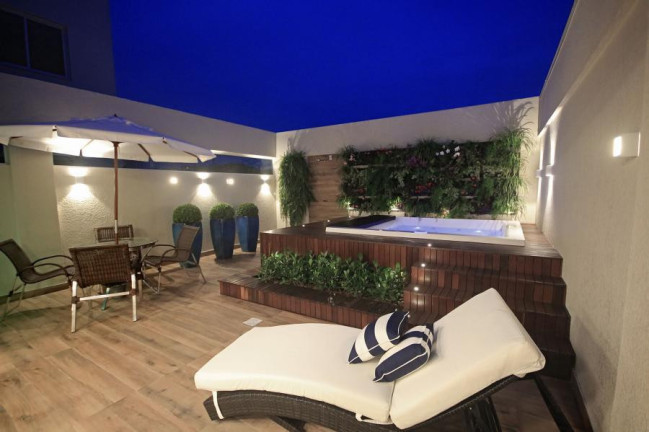 Imagem Apartamento com 2 Quartos à Venda, 71 m² em Centro - Camboriú