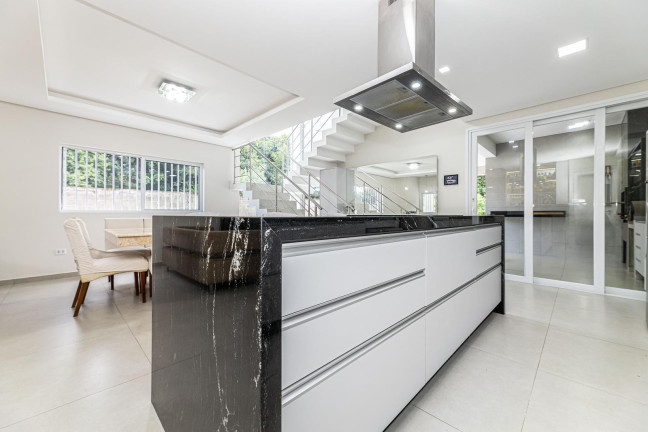 Imagem Casa com 1 Quarto à Venda, 290 m² em Santa Felicidade - Curitiba Imagem Casa com 1 Quarto à Venda, 290 m² em Santa Felicidade - Curitiba